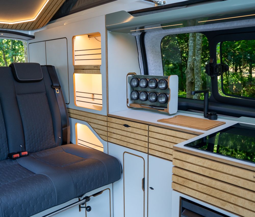 VW Bus Camper: Two Stories Camper Ausbau Klassiker