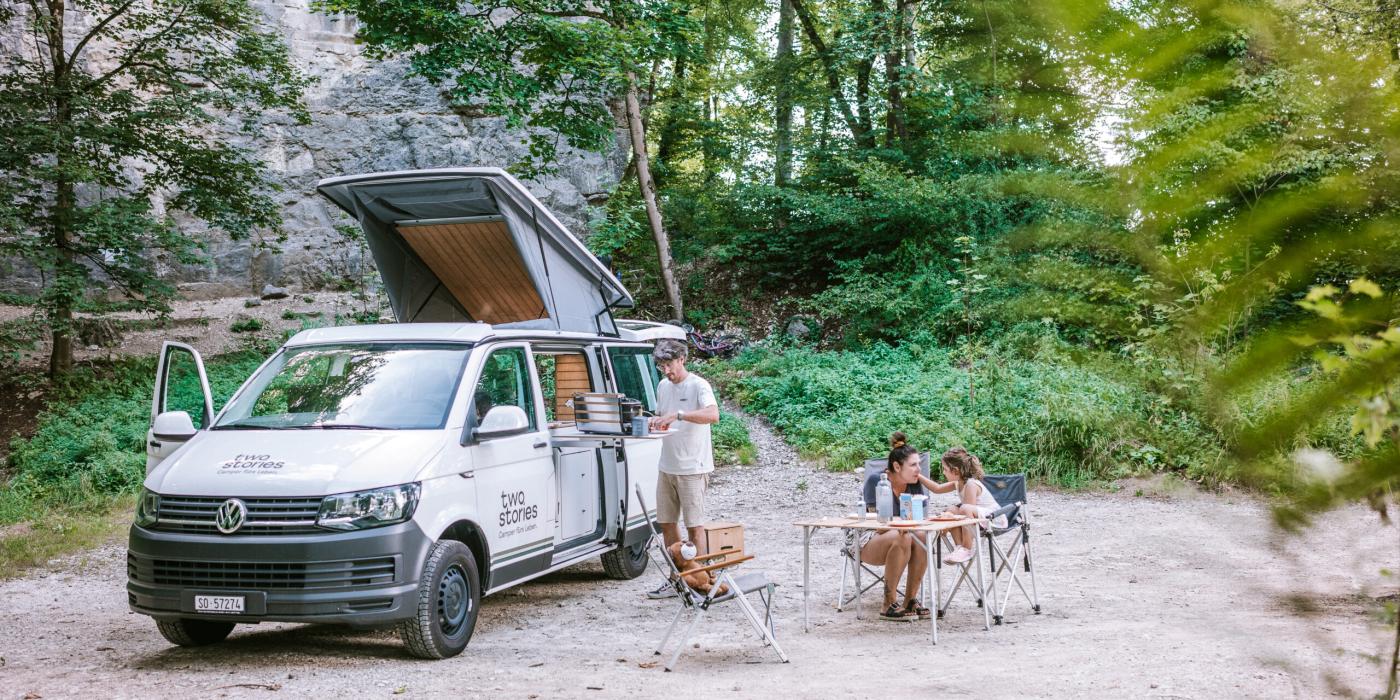 Two Stories Camper Vaning