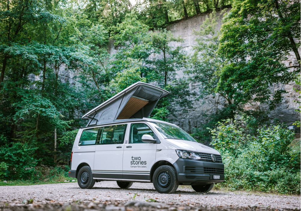 Two Stories Camper Ausbau Schlafdach