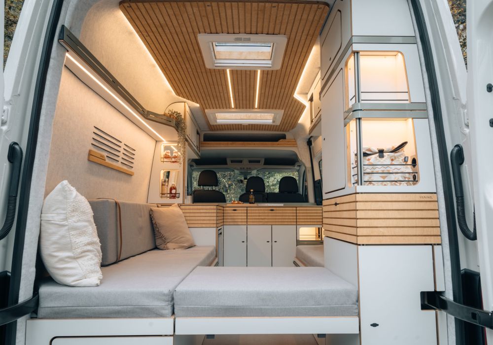 Two Stories Camper Ausbau Allrounder